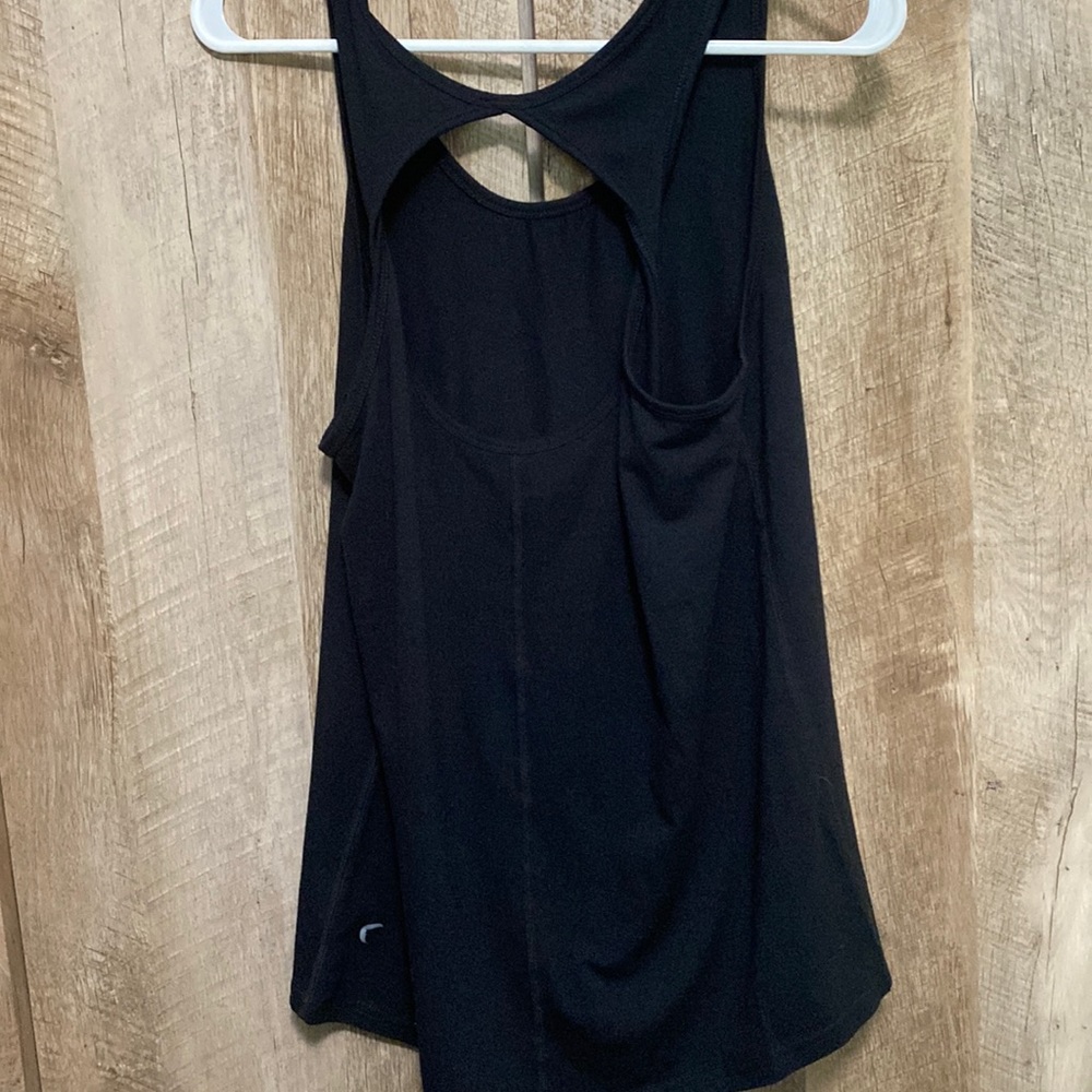 Zyia swirl tank size large